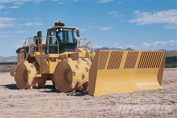 CAT 836H 廢棄物壓實機