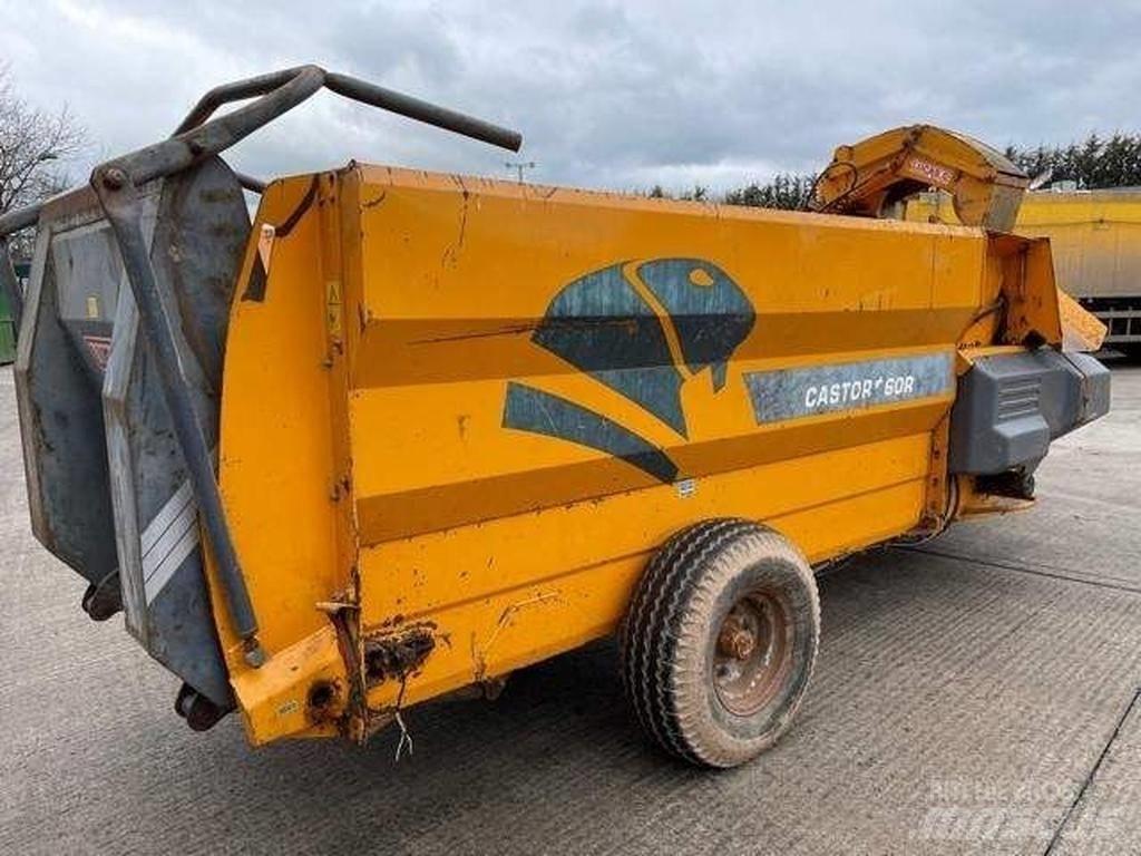 Lucas Castor 60R 方形打捆機