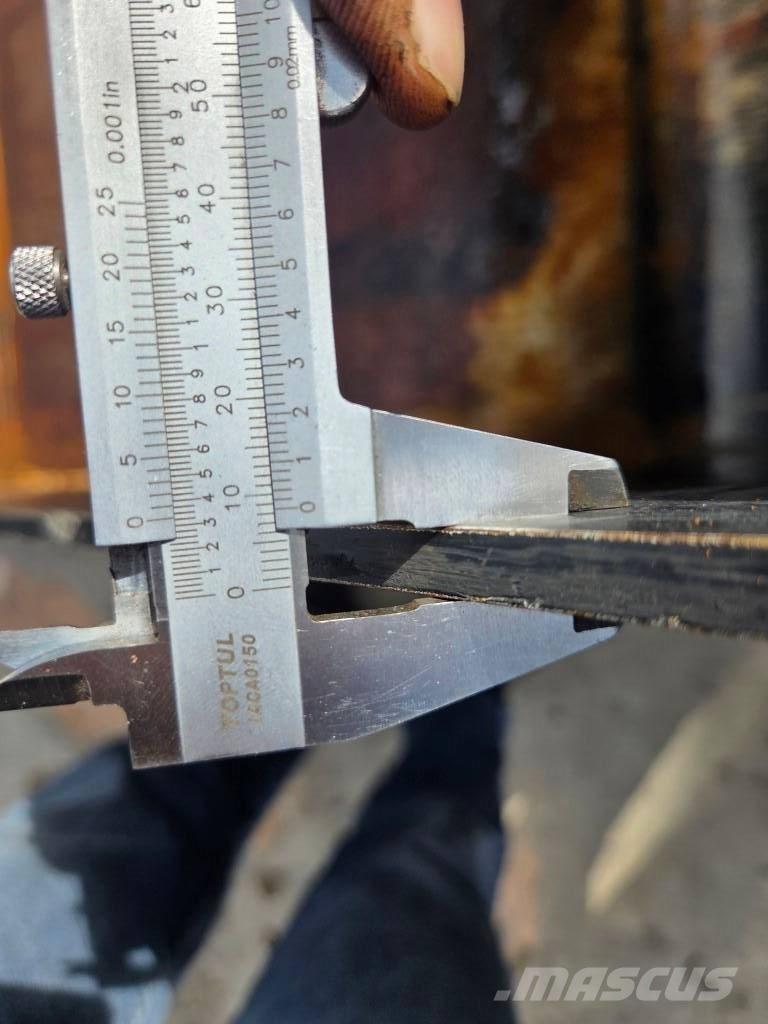 JLG 2450 / 2400 前端裝載機配件