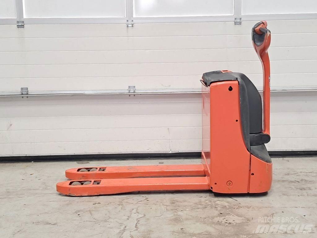 Linde T16 低架升降機