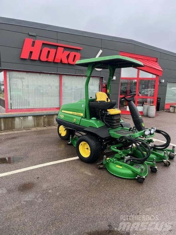 John Deere 7400A 長草、修整和環繞割草機