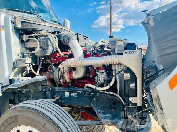 Peterbilt 579 傾卸式卡車