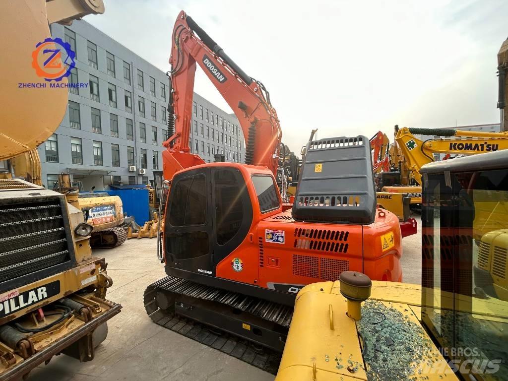 Doosan DX 150 中型挖土機/掘鑿機/挖掘機 7t-12t