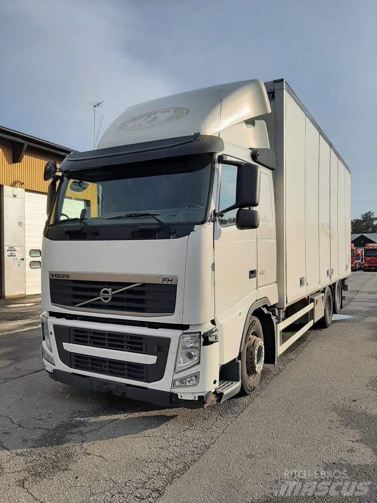 Volvo FH 13 貨箱式卡車