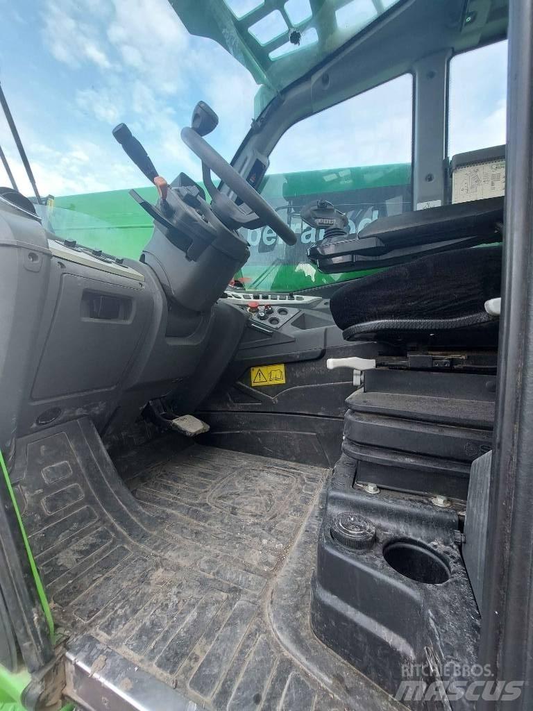 Merlo Roto 50.21 伸縮臂操作車