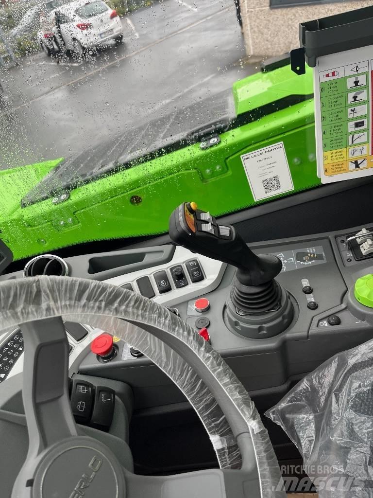 Merlo P40.17 PLUS 伸縮臂操作車