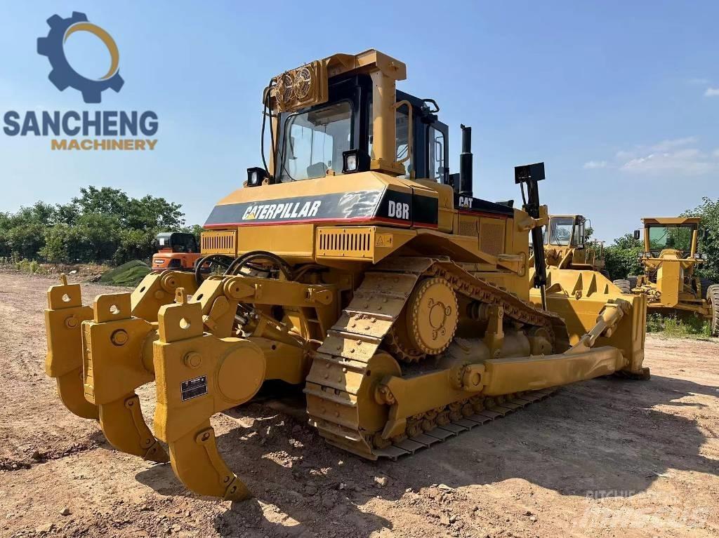 CAT D8R 履帶推土機