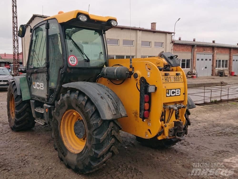 JCB 541-70 農業用伸縮臂裝載機