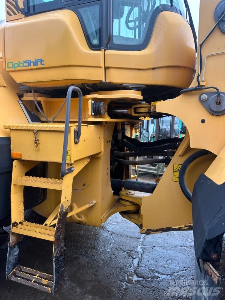 Volvo L 220 G 輪胎式裝載機