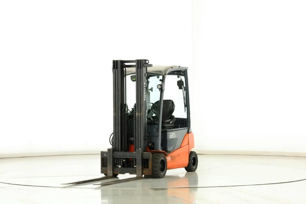 Toyota 8-FBM-20-T 電動堆高機