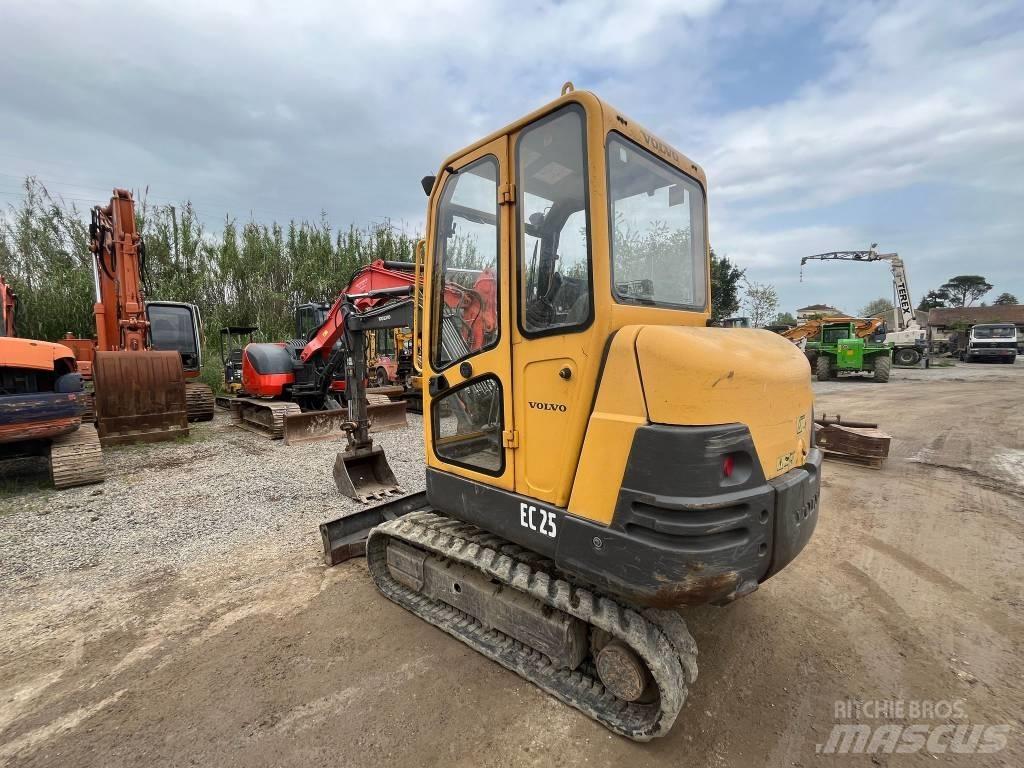 Volvo EC 25 小型挖土機/掘鑿機<7t(小型挖掘機)