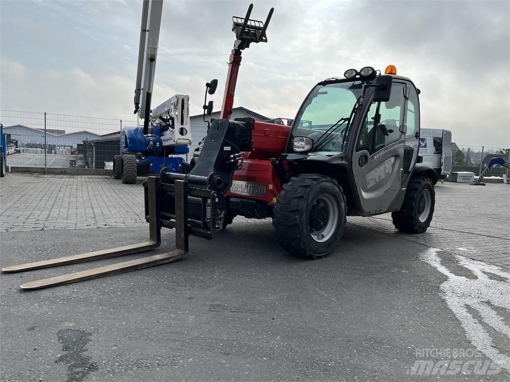 Manitou MT 625 伸縮臂操作車