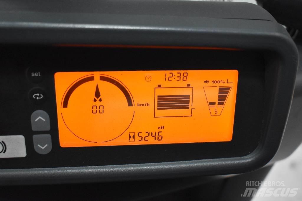 Jungheinrich EFG 320 電動堆高機