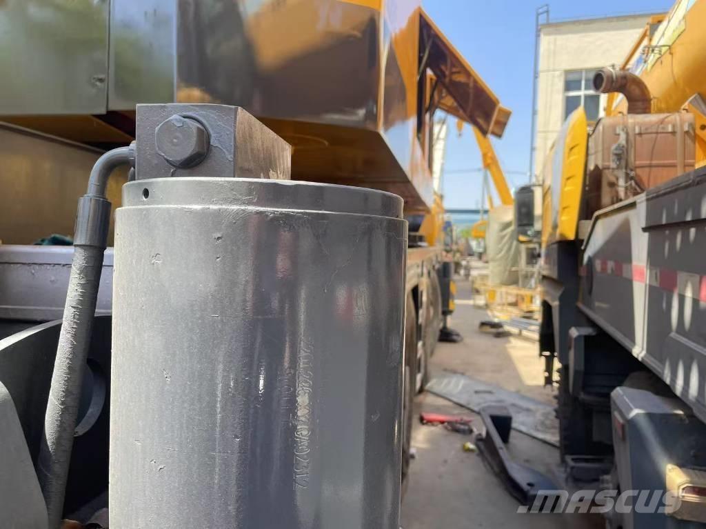 XCMG QY200K 越野起重機