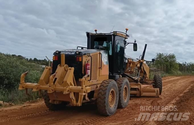 CAT 140 M 平土機