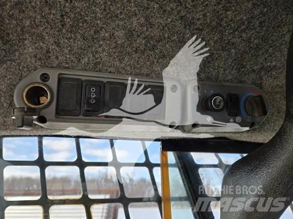 Bobcat S185 滑移轉向裝載機