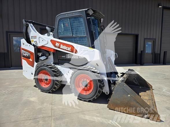 Bobcat S64 滑移轉向裝載機