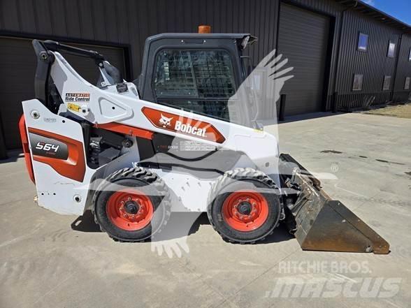Bobcat S64 滑移轉向裝載機