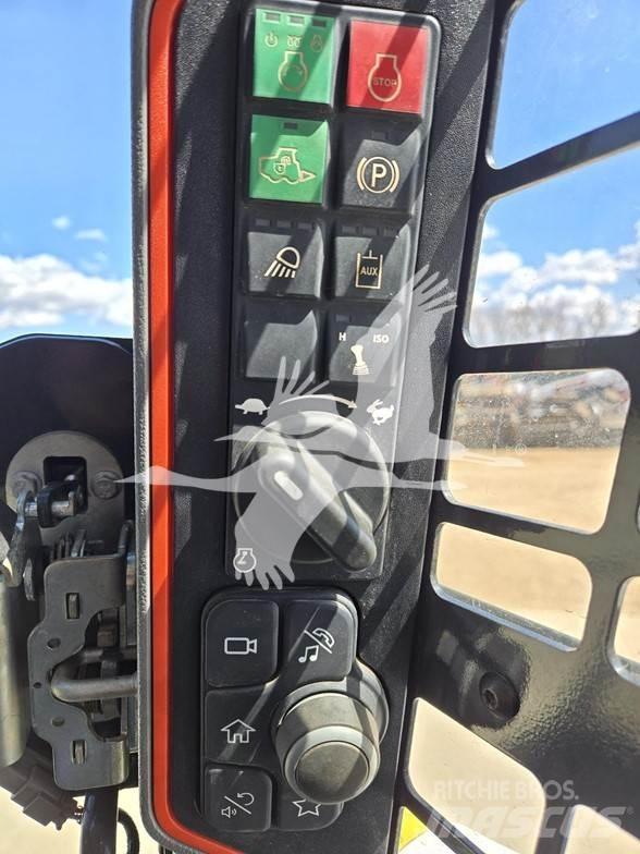 Bobcat S64 滑移轉向裝載機