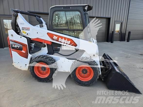 Bobcat S64 滑移轉向裝載機