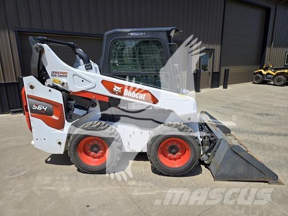 Bobcat S64 滑移轉向裝載機