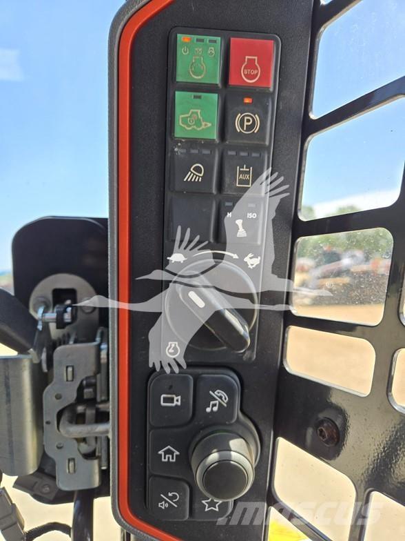 Bobcat S64 滑移轉向裝載機