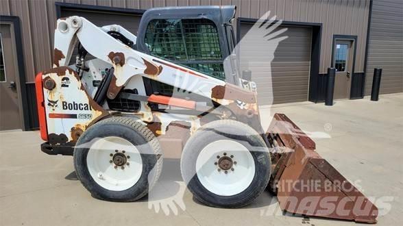 Bobcat S650 滑移轉向裝載機