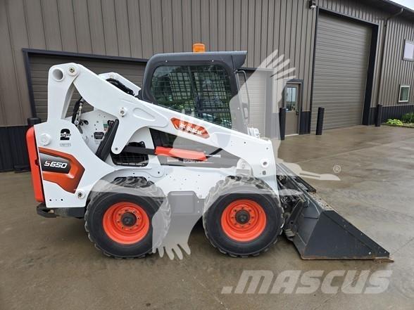 Bobcat S650 滑移轉向裝載機