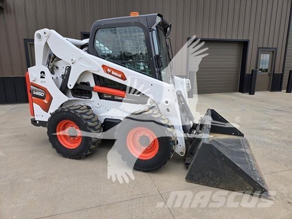 Bobcat S650 滑移轉向裝載機
