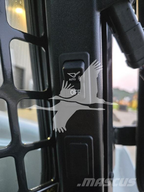 Bobcat S650 滑移轉向裝載機