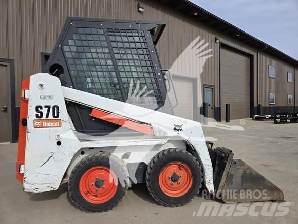 Bobcat S70 滑移轉向裝載機