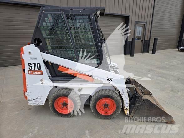 Bobcat S70 滑移轉向裝載機