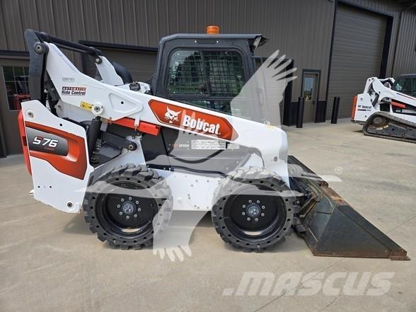 Bobcat S76 滑移轉向裝載機