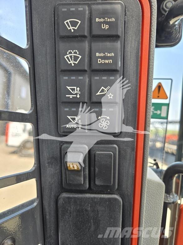 Bobcat S76 滑移轉向裝載機