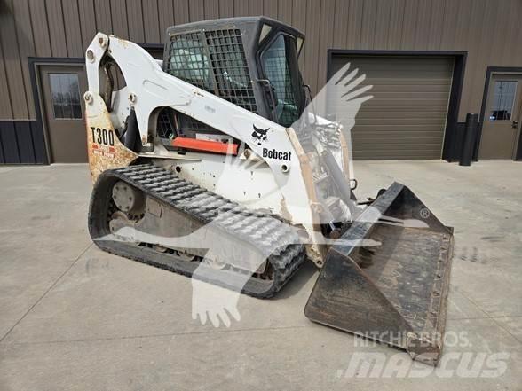 Bobcat T300 滑移轉向裝載機
