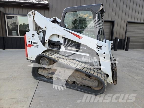 Bobcat T740 滑移轉向裝載機