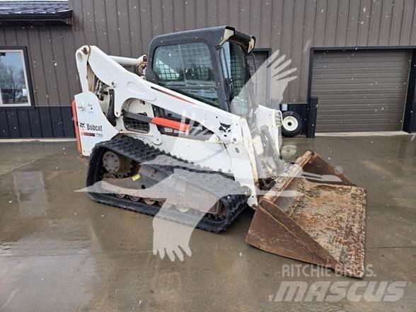 Bobcat T750 滑移轉向裝載機