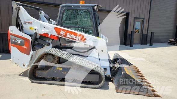 Bobcat T76 滑移轉向裝載機
