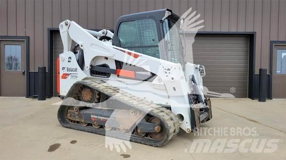 Bobcat T870 滑移轉向裝載機
