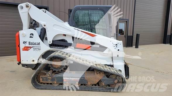 Bobcat T870 滑移轉向裝載機