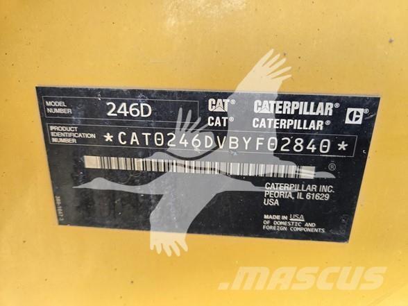CAT 246D 滑移轉向裝載機