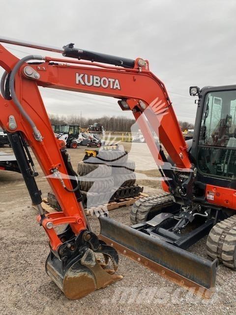 Kubota KX040-4 小型挖土機/掘鑿機<7t(小型挖掘機)