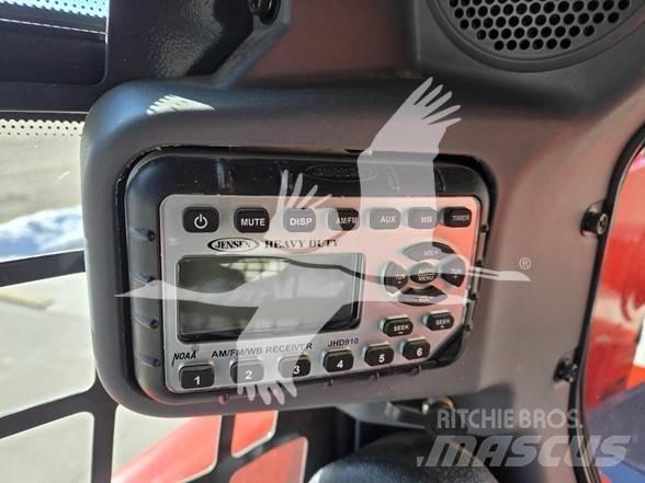 Kubota SSV75 滑移轉向裝載機