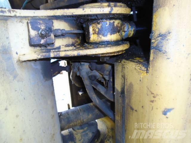 CAT 930 輪胎式裝載機