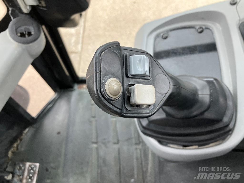 CAT 906 H 輪胎式裝載機