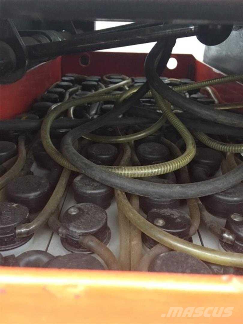 Linde V11 高舉式裝載機