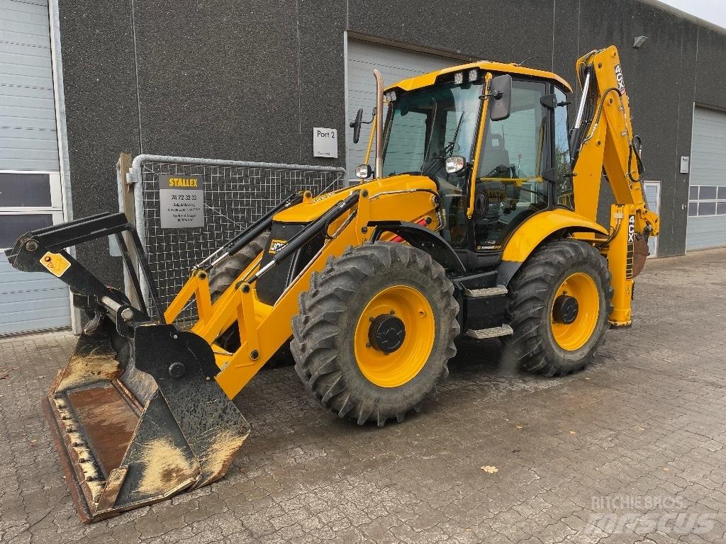 JCB 4CX Pro 反鏟裝載機