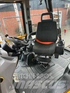 JCB 4CX Pro 反鏟裝載機