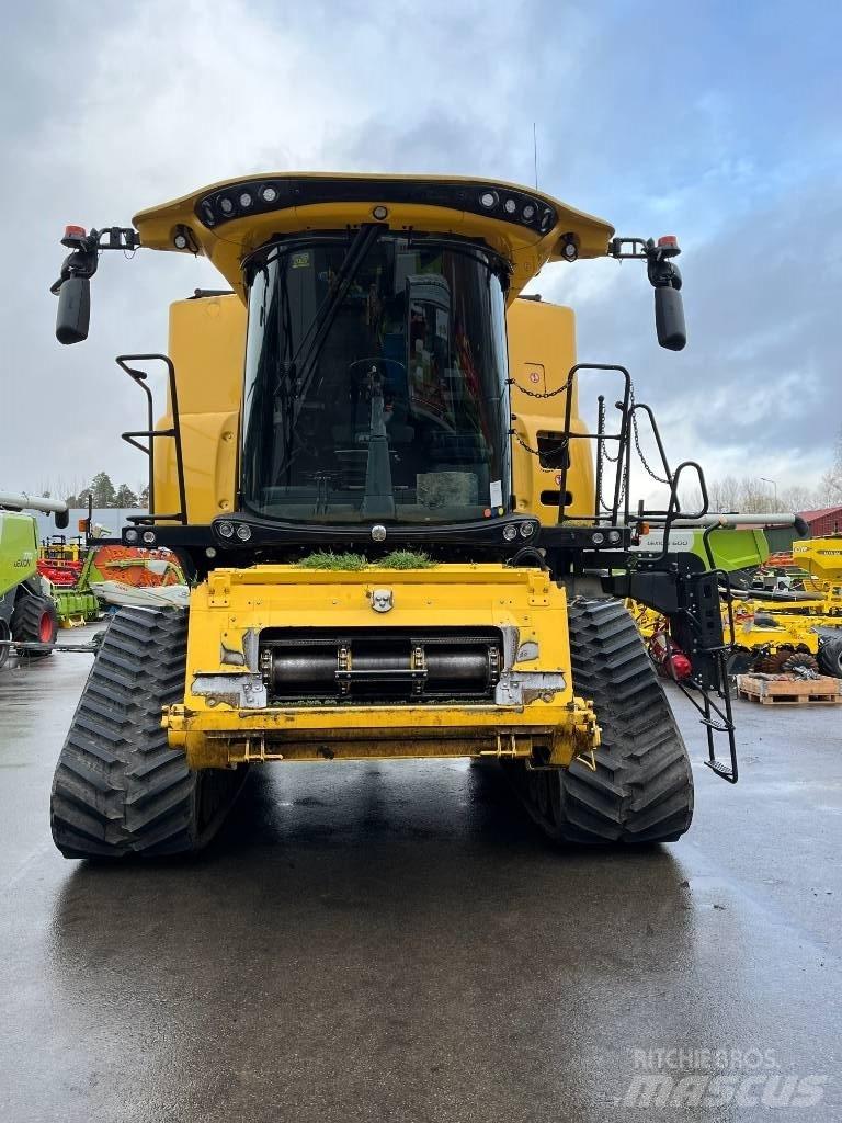 New Holland CR 9.90 聯合收穫機