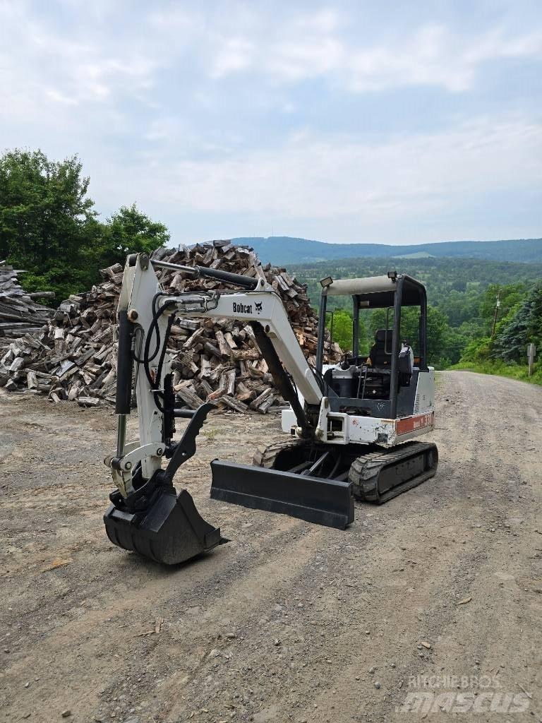Bobcat X 331 小型挖土機/掘鑿機<7t(小型挖掘機)